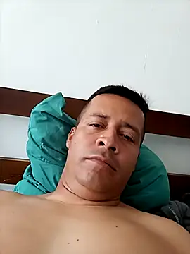 alejos81 online show from October 12, 2025, 4:52 pm