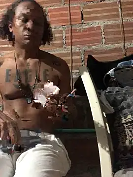 Snapshot of elpeluchenegroxxx3 chatting on February 11, 2026, 3:28 am elpeluchenegroxxx3 online show from February 11, 2026, 3:28 am