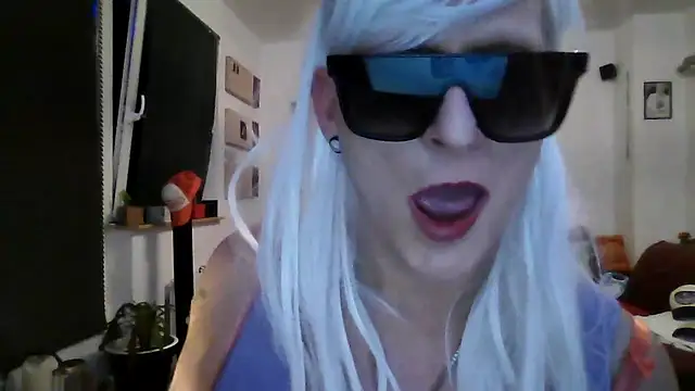 hellgirl1980 online show from September 27, 2025, 11:55 pm