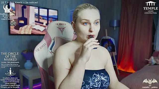 Wounded Goddess  online show from November 4, 2025, 4:00 pm