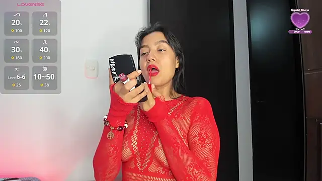 charlottekiss99 online show from May 21, 2026, 1:52 pm