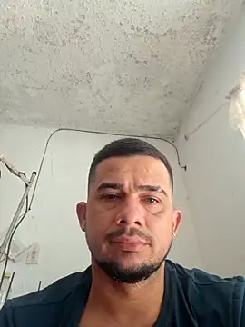 Snapshot of yeffito1 chatting on September 10, 2025, 4:06 pm yeffito1 online show from September 10, 2025, 4:06 pm