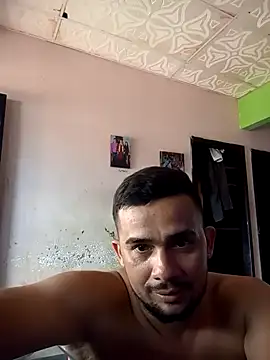 Snapshot of yeffito1 chatting on October 13, 2025, 6:42 pm yeffito1 online show from October 13, 2025, 6:42 pm