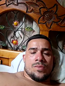 Snapshot of yeffito1 chatting on September 24, 2025, 6:03 pm yeffito1 online show from September 24, 2025, 6:03 pm