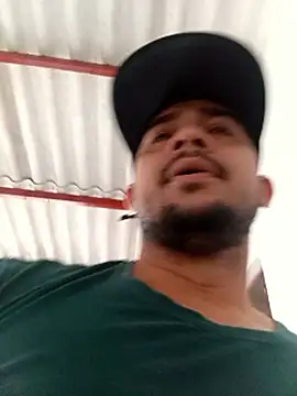 Snapshot of yeffito1 chatting on March 12, 2026, 2:21 pm yeffito1 online show from March 12, 2026, 2:21 pm