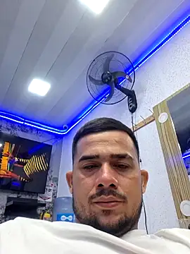 Snapshot of yeffito1 chatting on September 22, 2025, 11:33 pm yeffito1 online show from September 22, 2025, 11:33 pm