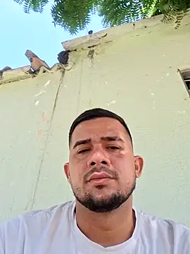 Snapshot of yeffito1 chatting on September 23, 2025, 2:02 pm yeffito1 online show from September 23, 2025, 2:02 pm