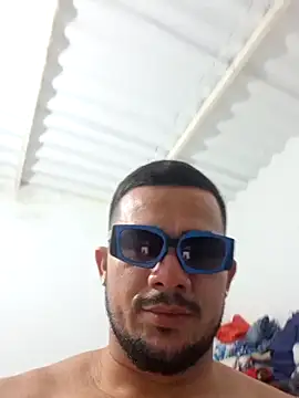 Snapshot of yeffito1 chatting on September 14, 2025, 11:38 pm yeffito1 online show from September 14, 2025, 11:38 pm