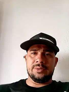 Snapshot of yeffito1 chatting on March 11, 2026, 9:53 pm yeffito1 online show from March 11, 2026, 9:53 pm