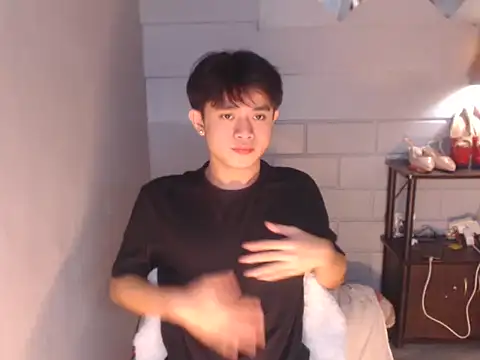 NautyBoyBrazeen 143 online show from March 25, 2026, 12:37 pm