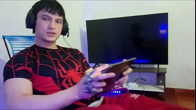 ErickWalton online show from November 22, 2025, 5:17 am