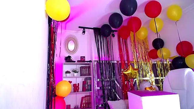 Eva Walker  online show from October 1, 2025, 6:29 am