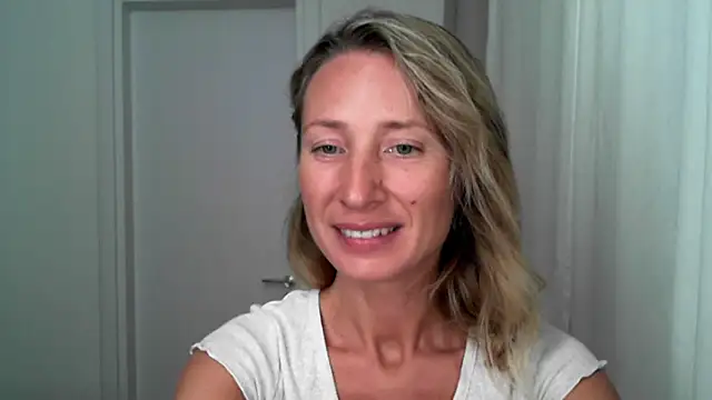 Paevoa online show from November 15, 2025, 3:27 pm