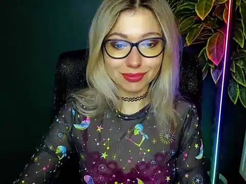 loveHeidi online show from December 15, 2025, 5:24 am