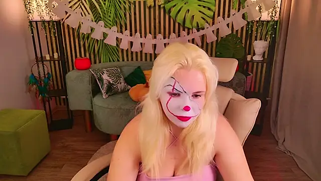 EmillyRogers online show from October 31, 2025, 7:05 am