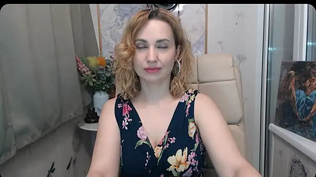 KatrinAlluring online show from February 17, 2026, 5:05 am