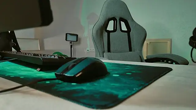 Yoka paradoXXX online show from October 23, 2025, 5:06 am