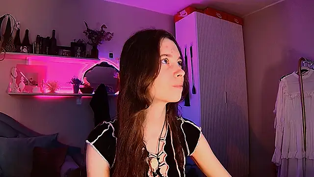Yoka paradoXXX online show from May 5, 2026, 9:34 am