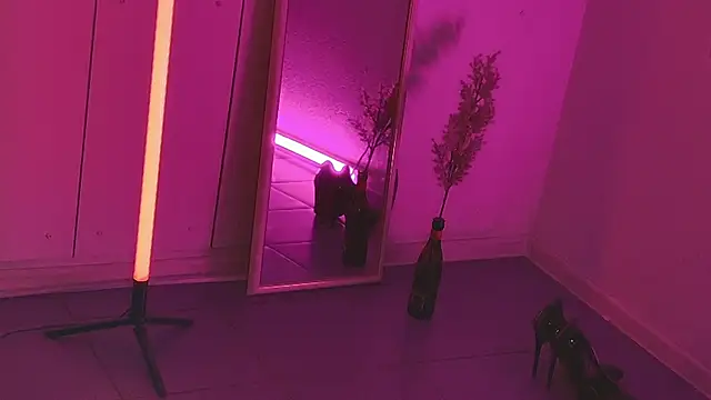 Yoka paradoXXX online show from December 23, 2025, 5:07 am