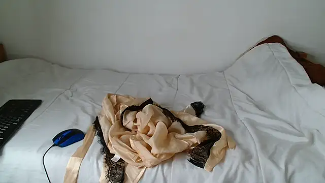 AshleyT255 online show from November 13, 2025, 9:35 am