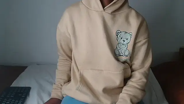 AshleyT255 online show from October 1, 2025, 6:12 pm