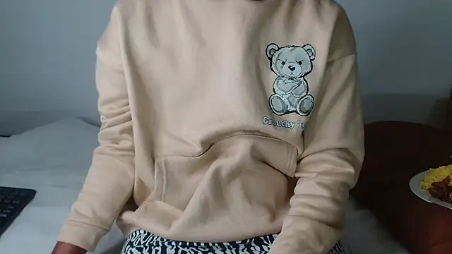 AshleyT255 online show from September 30, 2025, 6:25 pm