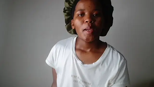 AshleyT255 online show from October 3, 2025, 7:04 pm