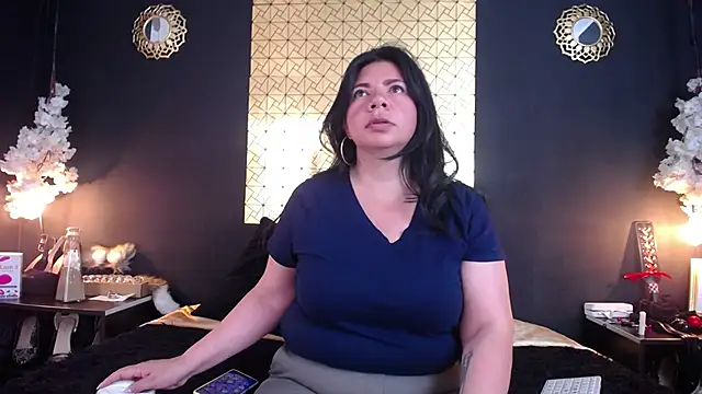 kinky momm online show from May 5, 2026, 3:48 pm