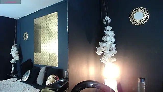 kinky momm online show from October 10, 2025, 1:45 pm