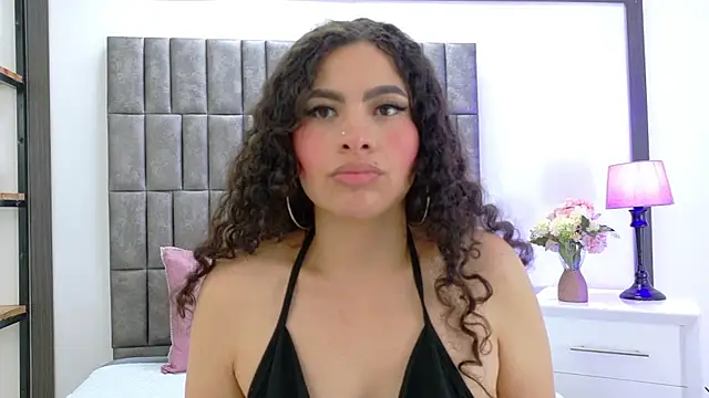Skyler Fox  online show from August 3, 2026, 8:37 pm