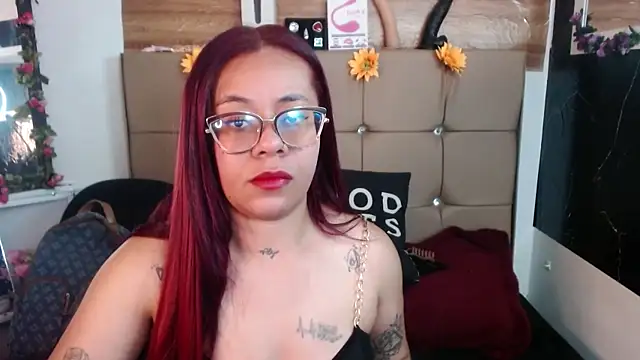 MIA  SPENCER online show from February 12, 2026, 7:13 pm