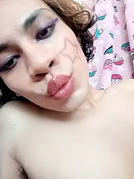 Snapshot of kittymutant99 chatting on October 21, 2025, 6:18 pm kittymutant99 online show from October 21, 2025, 6:18 pm