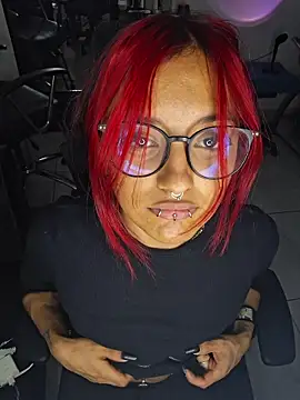 Snapshot of carolinerue chatting on July 15, 2026, 12:50 am carolinerue online show from July 15, 2026, 12:50 am