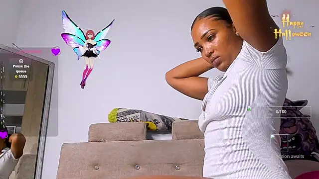 GiuliaCash online show from November 11, 2025, 3:29 pm