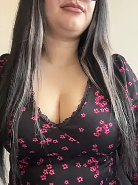 Molly-molly- online show from June 9, 2026, 6:36 am