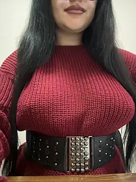 Molly-molly- online show from November 25, 2025, 7:30 am