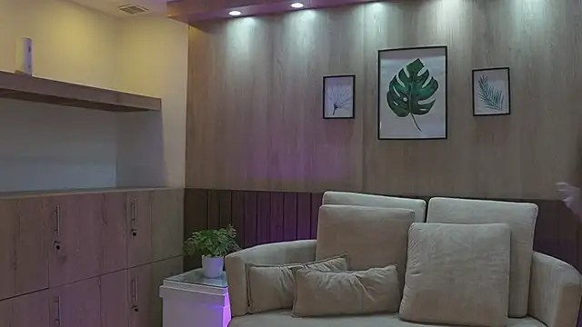 sarabelmont online show from September 20, 2025, 11:59 am