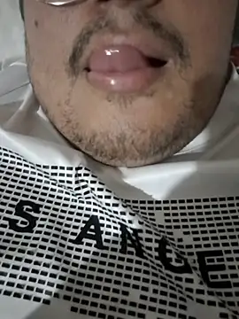 Snapshot of YOGOMXXX chatting on September 10, 2025, 6:56 am YOGOMXXX online show from September 10, 2025, 6:56 am