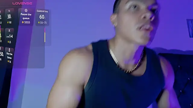 adriel escalante online show from May 7, 2026, 3:22 am