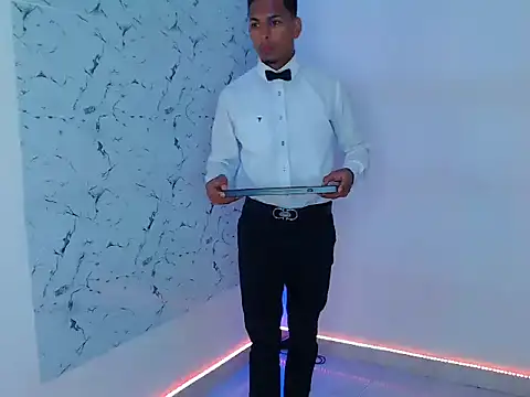 lorian vikel online show from September 9, 2025, 11:47 pm