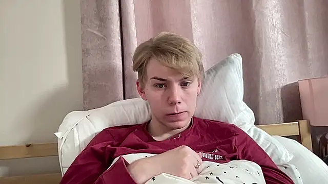 scottishtwink01 online show from September 28, 2025, 12:45 pm