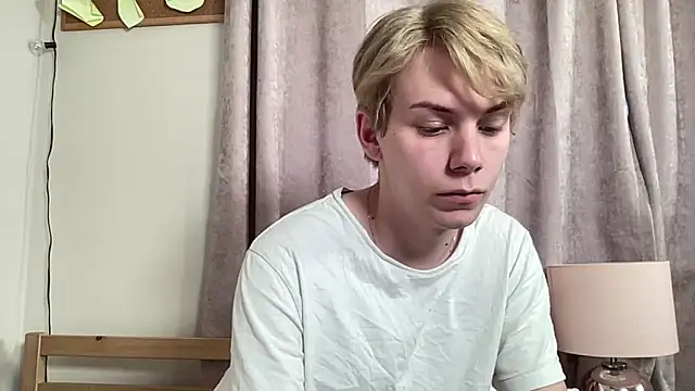 scottishtwink01 online show from September 22, 2025, 4:02 pm