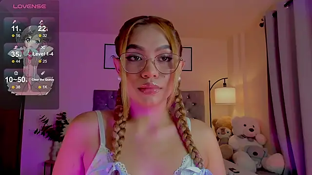 Snapshot of OxanaFedorova1- chatting on August 8, 2026, 8:38 pm OxanaFedorova1- online show from August 8, 2026, 8:38 pm