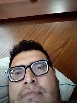 Santiagoqro85 online show from September 21, 2025, 3:06 pm