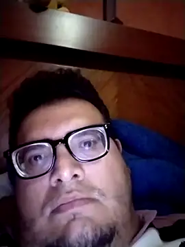 Santiagoqro85 online show from October 1, 2025, 3:00 am