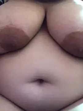 Snapshot of luzmelzinha chatting on March 11, 2026, 4:56 pm luzmelzinha online show from March 11, 2026, 4:56 pm