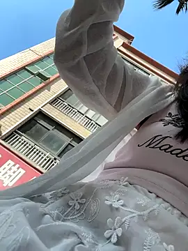 wly2028 online show from October 3, 2025, 7:21 am