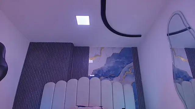 abbyrouss  online show from July 3, 2026, 3:13 am