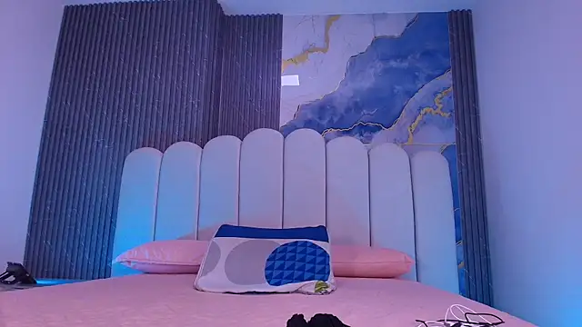 abbyrouss  online show from July 22, 2026, 3:19 am