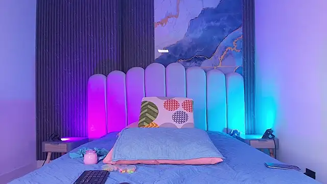 abbyrouss  online show from February 6, 2026, 3:13 am